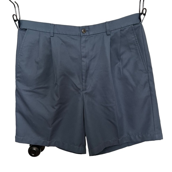 Haggar Men's Pleated Front Chino Shorts Slash Pockets Preppy‎ Teal Size 38 - Picture 1 of 6